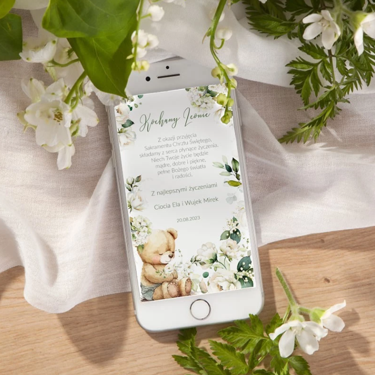 Życzenia na chrzest na telefon miś białe róże